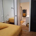 La Maison De Lau Alojamento de Acomodação e Pequeno-almoço 3*