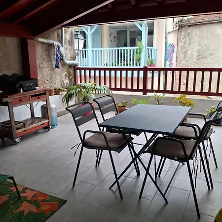 La Maison De Lau Bed & Breakfast Salies-de-Béarn