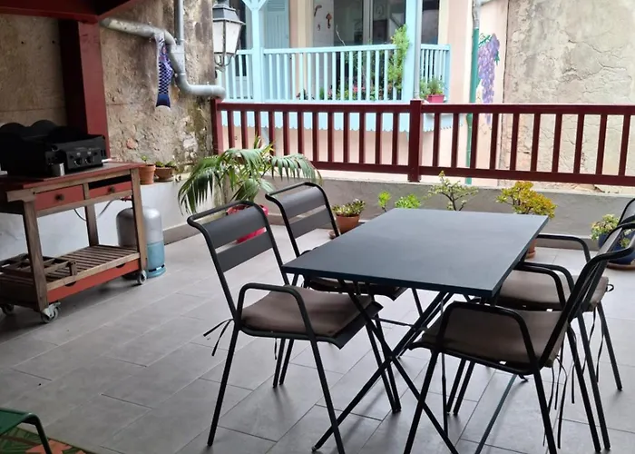 La Maison De Lau Nocleg ze śniadaniem